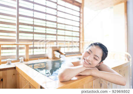 Hot spring, open-air bath, girls' trip 92969802