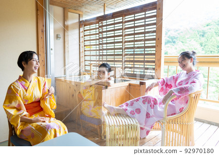 溫泉、露天浴池、少女之旅 92970180