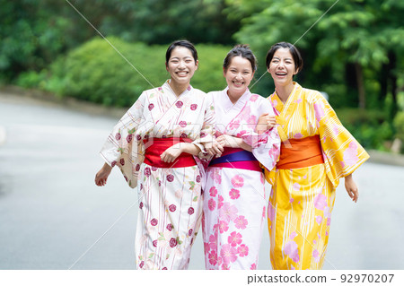 Hot spring trip, yukata, girls' trip Hot spring trip, yukata, girls' trip 92970207