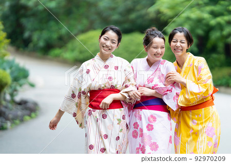 Hot spring trip, yukata, girls' trip Hot spring trip, yukata, girls' trip 92970209