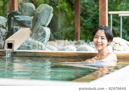 Hot spring, open-air bath, girls' trip 92970648