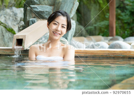 Hot spring, open-air bath, girls' trip Hot spring, open-air bath, girls' trip 92970655