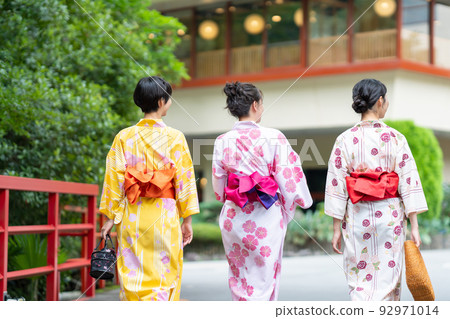 Hot spring trip, yukata, girls' trip Hot spring trip, yukata, girls' trip 92971014