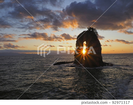 Nabetsuri Rock Sunrise Nabetsuri Rock Sunrise 92971317