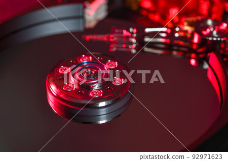 硬盤內部(紅色) 硬盤內部(紅色) 92971623