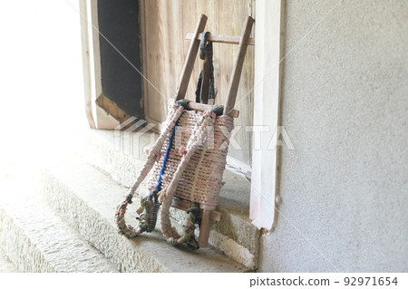 老家庭倉庫和背包 92971654