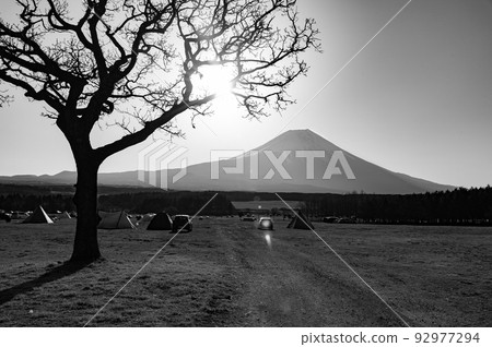 Camping with a view of Mt.Fuji 92977294
