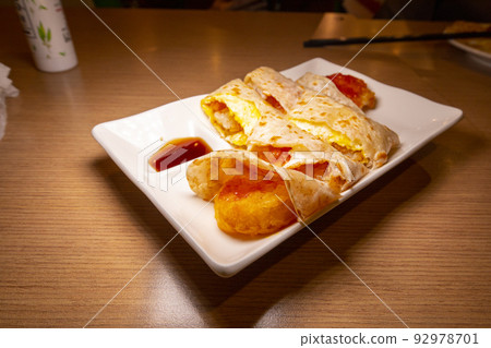 薯饼蛋饼，台湾，蛋饼，台湾美食，ハッシュブラウンエッグケーキ、エッグケーキ、台湾料理、quiche, 92978701