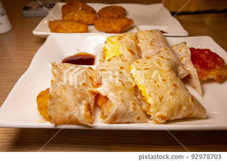 薯饼蛋饼，台湾，蛋饼，台湾美食，ハッシュブラウンエッグケーキ、エッグケーキ、台湾料理、quiche, 92978703
