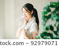 清爽的女人 92979071