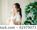 清爽的女人 92979073
