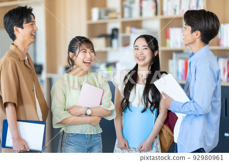 Female college student, college student, school 92980961