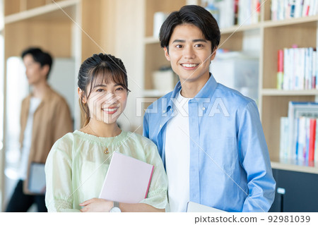 大學生情侶男女 92981039