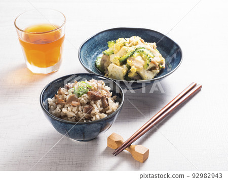 Juicy Okinawa-style Braised Pork Rice with Goya Chanpuru 92982943