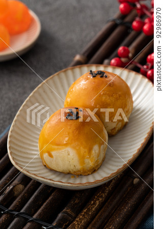 中秋節 月餅 蛋黃酥 中秋 Mid-Autumn Festival Moon cake げっぺい 92986970