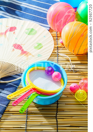 Goldfish scoop Super ball scoop Water balloon 92987720