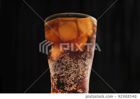 Luxury cola carbonated drink center 92988548