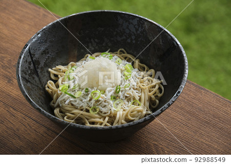 Bukkake soba with whitebait and grated radish Bukkake soba with whitebait and grated radish 92988549