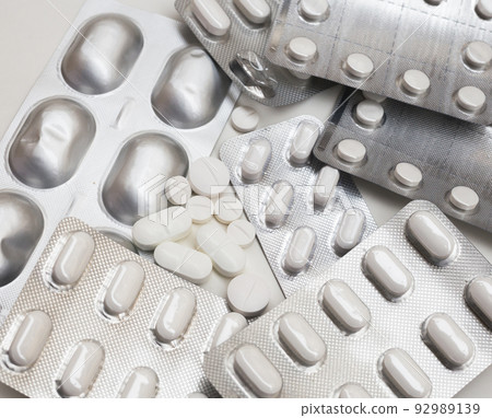 medical pills for treating diseases 92989139
