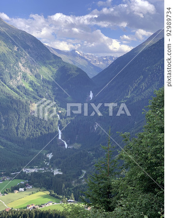 The impressive Krimml falls from the glacier, down to the village 92989734