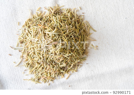 Rosemary is an herb that is used for cooking and herbal tea, and features a refreshing scent. Rosemary is an herb that is used for cooking and herbal tea, and features a refreshing scent. 92990171