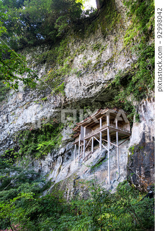 鳥取/三德山三佛寺流入堂（立式） 建在懸崖峭壁上的國寶 92998042