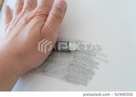 How to use the kneaded eraser in pencil drawing 92998500