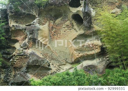 Mushikuiiwa Rock of Takaike Mushikuiiwa Rock of Takaike 92999331