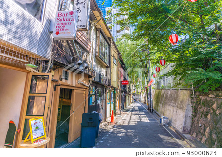 Tokyo cityscape in Japan More than 250,000 people, the highest number in Japan. 3 consecutive weeks, the most in the world. … No movement restrictions, Nonbei Yokocho = August 10 Tokyo cityscape in Japan More than 250,000 people, the highest number in Japan. 3 consecutive weeks, the most in the world. … No movement restrictions, Nonbei Yokocho = August 10 93000623
