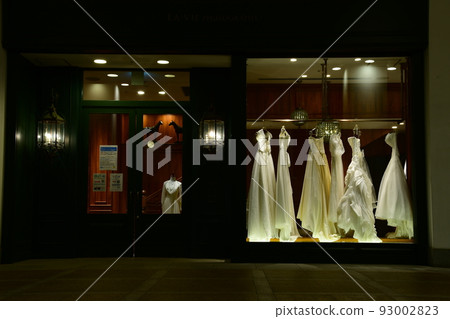 Wedding dress  93002823
