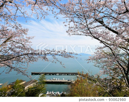 Akitsu fishing port seen from the observatory of Shofukujiyama Park (Akitsu-cho, Higashi-Hiroshima City, Hiroshima Prefecture) 93002980