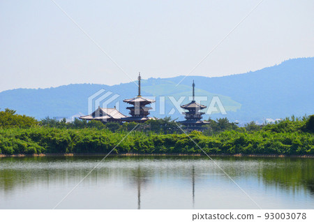 The view of the World Heritage Yakushi-ji Temple from Oike, Nara City is beautiful. The view of the World Heritage Yakushi-ji Temple from Oike, Nara City is beautiful. 93003078