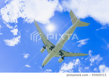 "Airplane" Airbus Airbus A350-900 (A350 XWB) 93009315