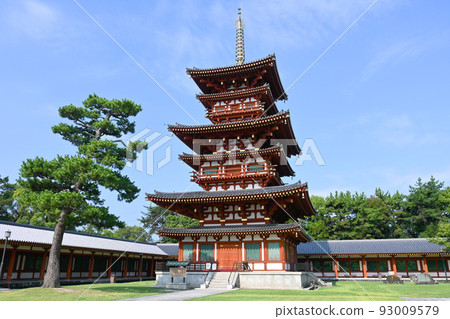 奈良市世界遺產藥師寺美麗的西塔 93009579