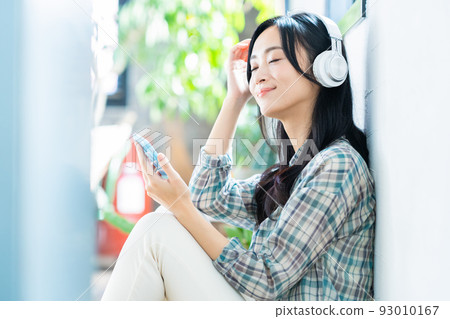 女性生活方式智能手機耳機音樂客廳 93010167