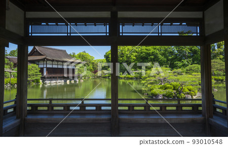 Kyoto Heian Jingu Shrine Shobikan seen from Taiheikaku 93010548