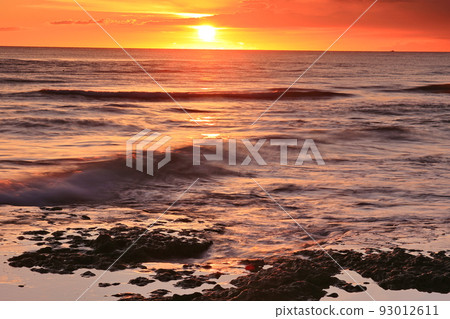 夕陽 車城 海灘 屏東 台灣 夕陽 車城 海灘 屏東 台灣 93012611