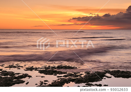 sunset car city beach pingtung taiwan sunset car city beach pingtung taiwan 93012633