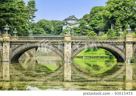 View of Fushimi Yagura from the Nijubashi Bridge of the Imperial Palace, Tokyo 93015455