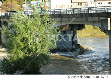颱風過後的天龍河（長野縣伊那市） 93016784