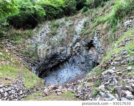 North Suzaku Cave, Genbudo Park in Akaishi, Toyooka City, Hyogo Prefecture, Chilled lava piled up in a disciplined manner 93017630