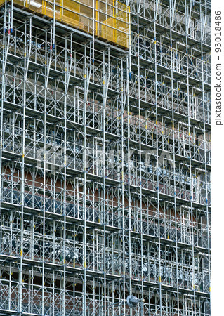 Construction site scaffolding Construction site scaffolding 93018486