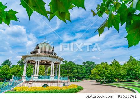 Tsurumai Park under the blue sky, Concert Hall <Nagoya City, Aichi Prefecture> 93019761