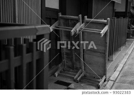 The streets of the ancient city of Kyoto The streets of the ancient city of Kyoto 93022383