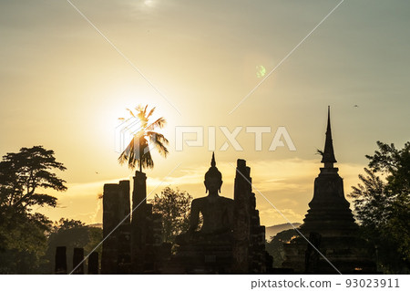 Wat Mahathat temple ruins in the Sukhotai Historical Park, Thailand 93023911