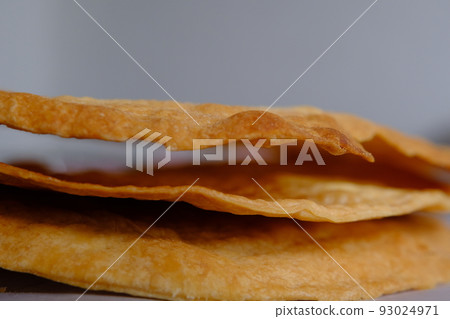 Fresh Puff Cakes for Napoleon Cake Puff pastry for dessert Milfey. French pastries. Napoleon cake layers Fresh Puff Cakes for Napoleon Cake Puff pastry for dessert Milfey. French pastries. Napoleon cake layers 93024971