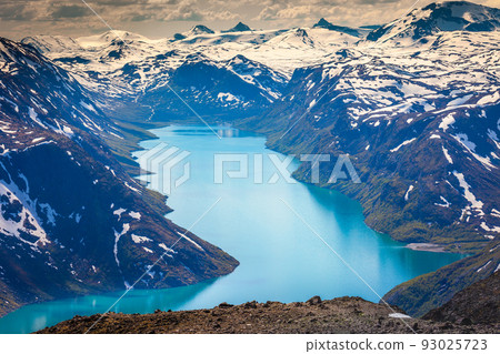 Besseggen above Lake Gjende in Jotunheimen, Norway, Northern Europe Besseggen above Lake Gjende in Jotunheimen, Norway, Northern Europe 93025723