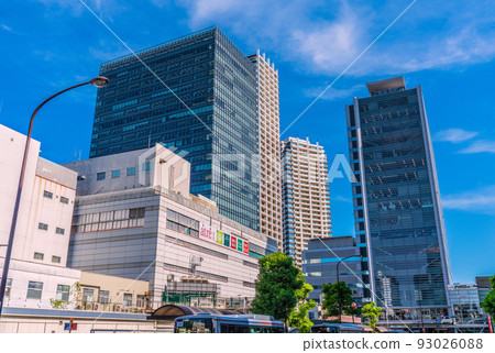 日本東京城市景觀，如目黑站前的城市景觀 93026088