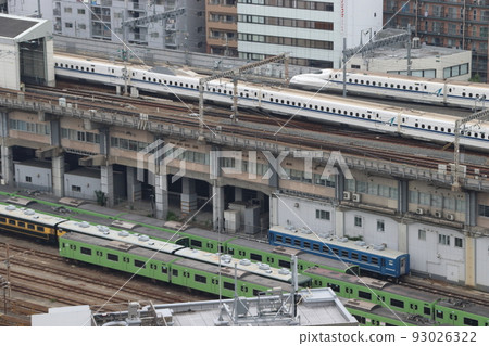 Sanyo Shinkansen N700 Series Nozomi departing from Shin-Osaka Station 93026322