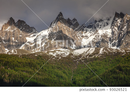 Mont Blanc Massif ice cap in Haute Savoie, Chamonix, French Alps Mont Blanc Massif ice cap in Haute Savoie, Chamonix, French Alps 93026521